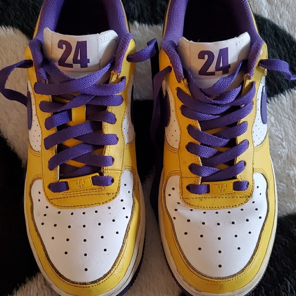 kobe bryant air force ones